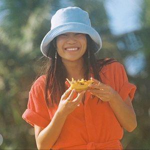 Lack of color hat NWT